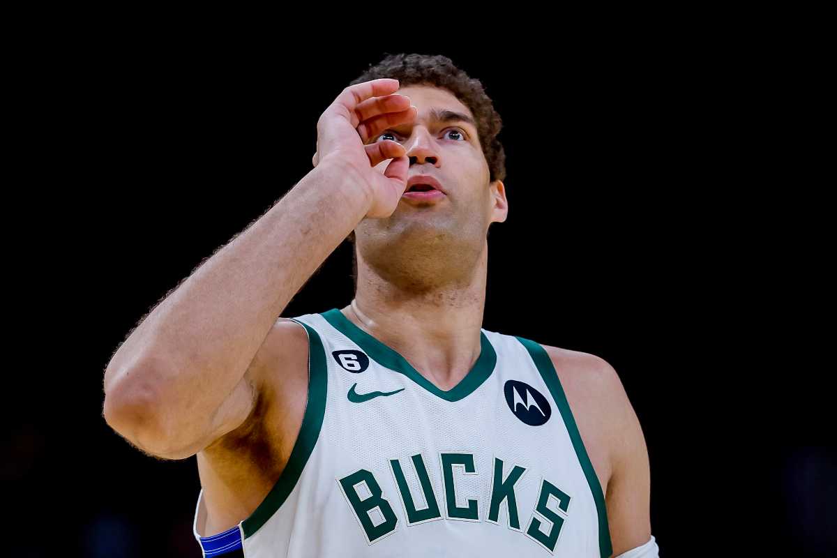 Brook Lopez basket