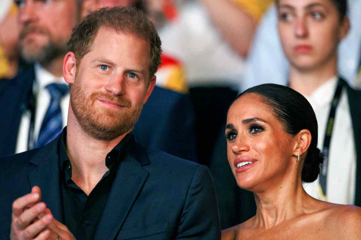 Harry Meghan Duchessa non vuole partire Londra